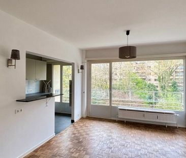 Studio te huur in Oudergem voor € 800 met 1 slaapkamer - Photo 1