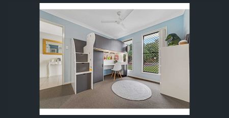 Comfortable Family Home in a Convenient Hillcrest Location - Photo 5