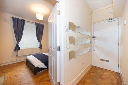 2 Bed Flat, Triangle Place, SW4 - Photo 3