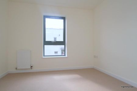 3 bedroom apartment to rent - Photo 2
