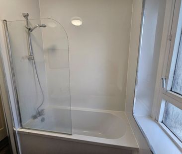 2 Bed Flat, Copland Quadrant, G51 - Photo 4