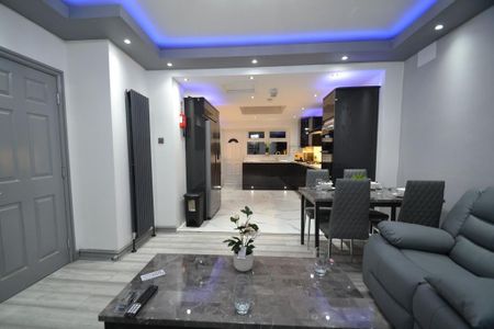 6 bedroom house to rent - Photo 3