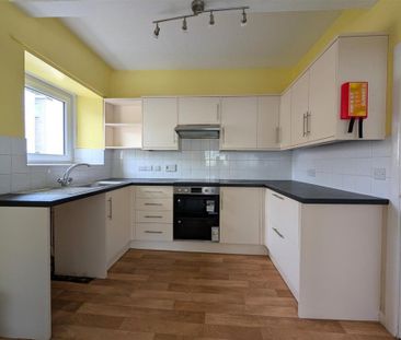 18 Fairfax Place, Dartmouth - Photo 5