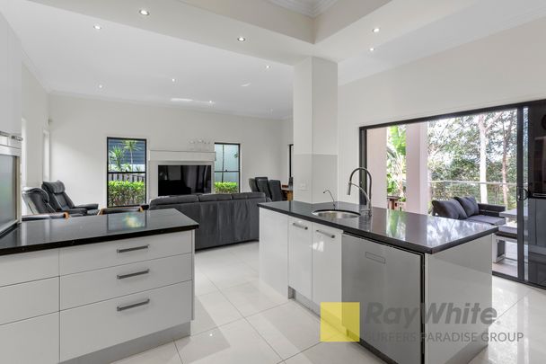 $1,200 per week / $4,800 Bond - Photo 1