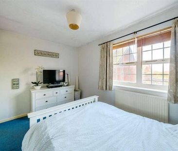 Hunters Road, Bishops Cleeve, Cheltenham, Gloucestershire, GL52 - Photo 3