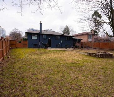 For Lease - 2 Groveland Crescent, Toronto, Ontario - Photo 2