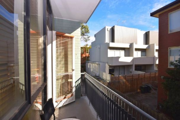GOOD SIZED TWO BEDROOM APARTMENT - Photo 1