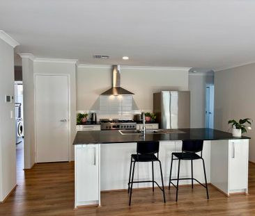 Attractive 4x2 home in whisper quiet location! - Photo 1