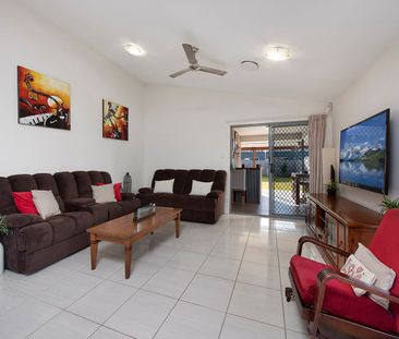 MODERN FAMILY LIVING IN A SOUGHT-AFTER CALOUNDRA WEST LOCATION! - Photo 2