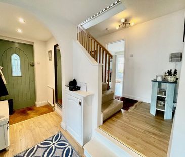 4 bedroom detached house to rent - Photo 6