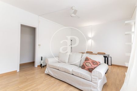 Apartment for Rent in Sants District - Photo 2