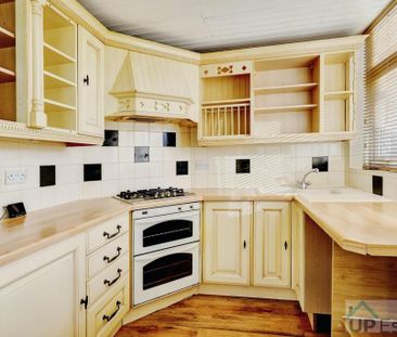 2 bedroom terraced house to rent - Photo 2