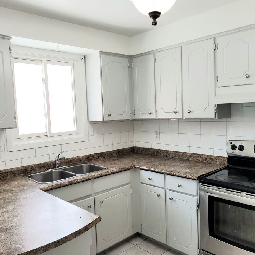 For Lease - 13 Tolton Drive, Brampton, Ontario - Photo 1