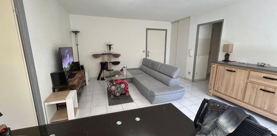 Location Appartement 2 pièces 61m² LEGUEVIN 31490 - Photo 2