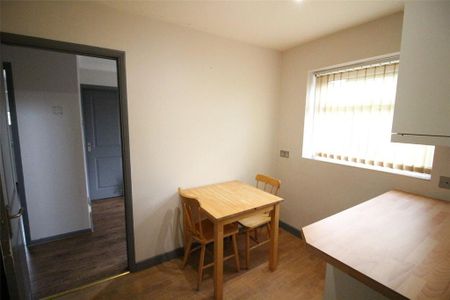 4 bedroom detached house to rent - Photo 5