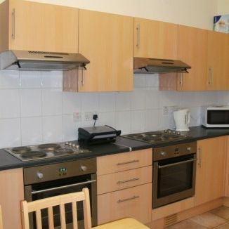 Student Apartment - 6 Beds - Bradford - Photo 3