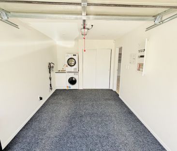 HENDERSON, 3 BEDROOMS - Photo 2