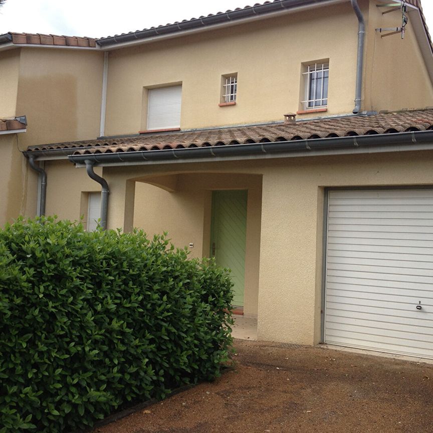 A louer - superbe villa de type 5 avec jardin dans une résidence sécurisée- Saint-Jory - Photo 1