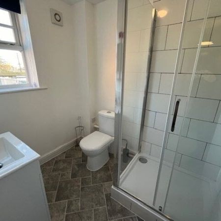 Room 3, Derby, DE1 - Photo 4