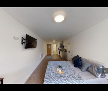 Studio to rent - Photo 5