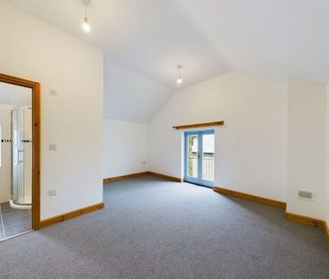 3 bedroom barn conversion to rent - Photo 3