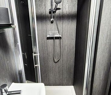 6 bedroom terraced house to rent - Photo 5