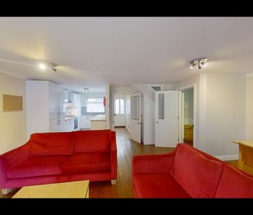 4 Bed Semi-Detached House, Friars Court, NG7 - Photo 2