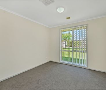 14 Colverwell Crescent, Jerrabomberra - Photo 6