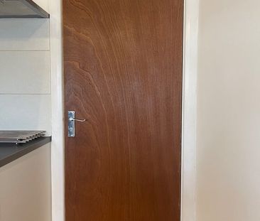 Studio Flat, Norbury, SW16 - Photo 3