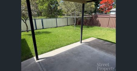 3 Bedroom Home in sought after location - Photo 5