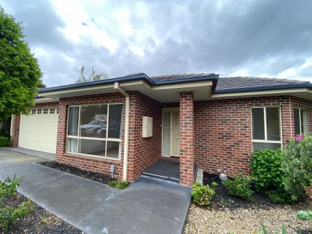 1A Elsie Street, BORONIA - Photo 3