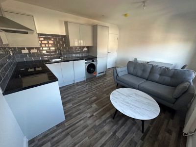 2 bedroom Flat in Marsh Vale, Leeds - Photo 4