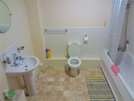 1 bedroom flat to rent - Photo 4