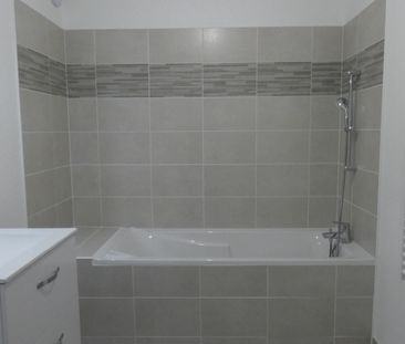 Location appartement 4 pièces, 83.00m², Pierrefeu-du-Var - Photo 5