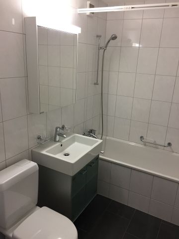2 1/2-Zimmerwohnung, 1. Stock mitte - Foto 4
