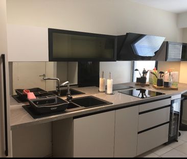 Location Appartement 5 pièces 146m² CANNES 06400 - Photo 4