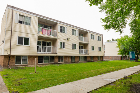 Oakmount Manor Apartments - Photo 2