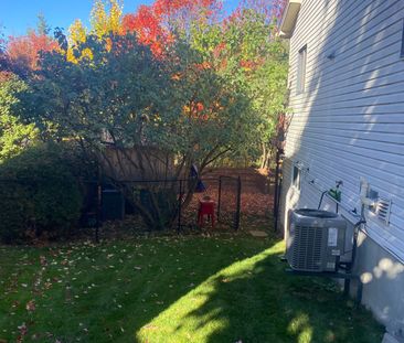 For Lease - 37 Banchory Crescent, Kanata, Ontario - Photo 2