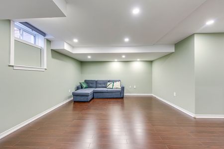 For Lease - 3075 Neyagawa Boulevard, Oakville, Ontario - Photo 3