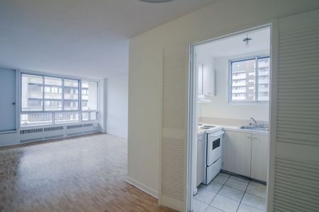 1975 Maisonneuve Blvd West - Photo 4