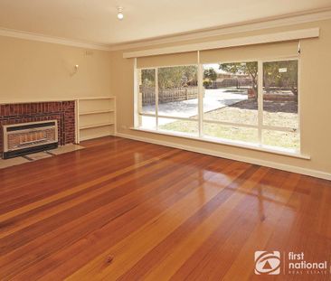 Regular Garden Maintenance Included - Photo 2