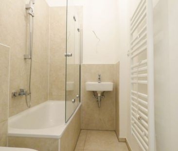 ** Modernisierte Wohnung mit großer Wohnküche in zentraler Lage von... - Photo 6