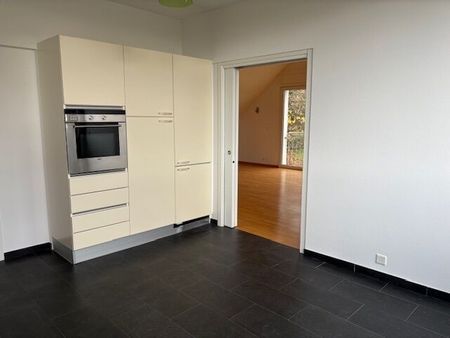 Charming 2.5-room apartment (100 m2) in Jouxtens-Mézery - Foto 4
