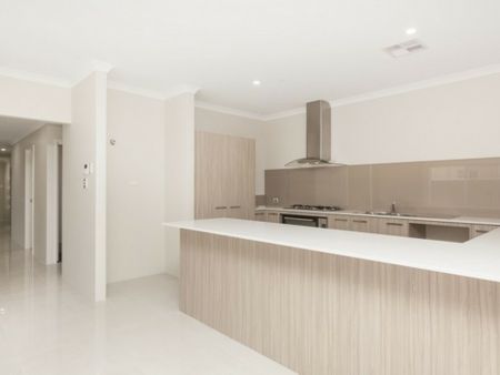 FAMILY HOME - Photo 3