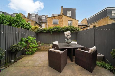 3 bedroom terraced house to rent - Photo 2