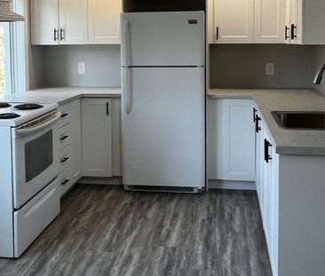 For Lease - 9 Gunn Street Unit# 1, Barrie, Ontario - Photo 5