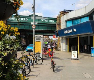 Excellent two-bedroom, two-bathroom flat within Wimbledon Grounds, ... - Photo 3