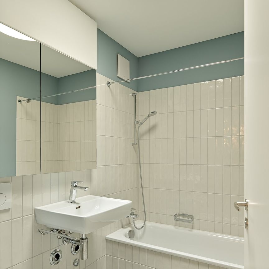 1.5-Zimmer Studio mit atemberaubender See- und Stadtsicht - Photo 1