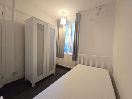 Canada Crescent, Acton, W3 - Photo 4