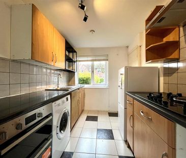 3 bedroom terraced house to rent - Photo 3